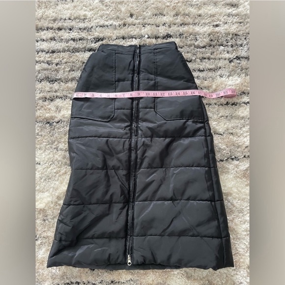 black snow skirt - Picture 1 of 3
